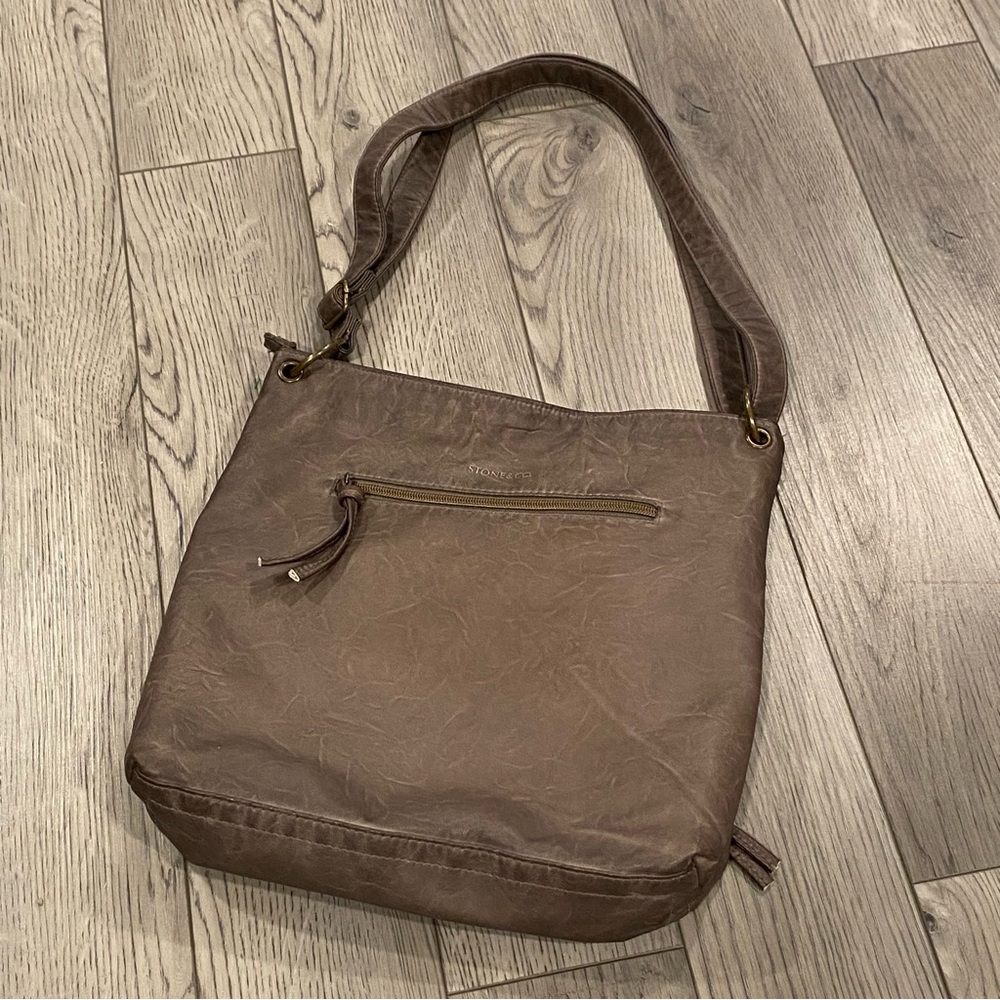 Stone Mountain & Co. Cross Body Purse Gray Adjustable Strap Bag Zip Pockets - Picture 10 of 15